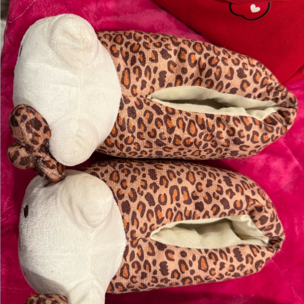 Leopard Print Plush Slippers